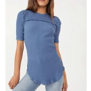 Free People Care NWT Short Sleeve Red Delicious T-Shirt in Blue Metal Size Small